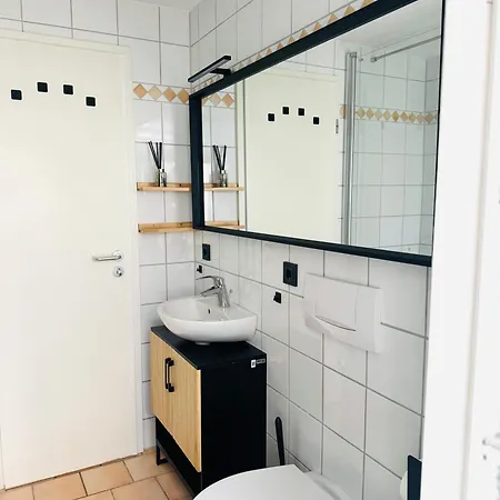 Niro I Altstadt Design Apartment, Lage, Zentrum, Modern Gemuetlich, Tv Apartament Weinheim